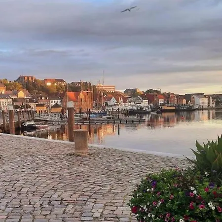 Apartamento Altstadtapartment- Historischer Charme Trifft Modernen Komfort Zentral&gemütlich Mit Parkplatz! *